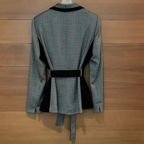 EUC Tahari Jacket size 6 - Picture 4 of 7